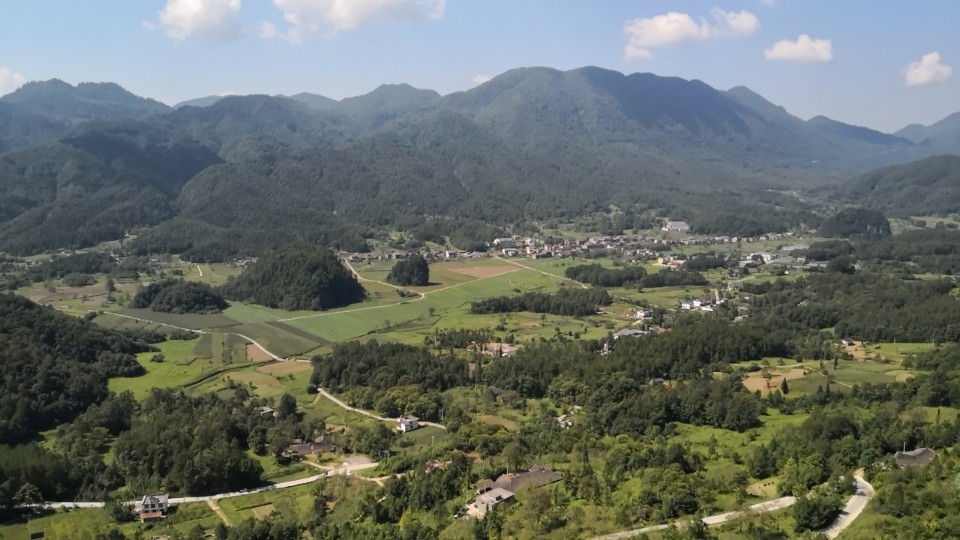 空山天盆风景区