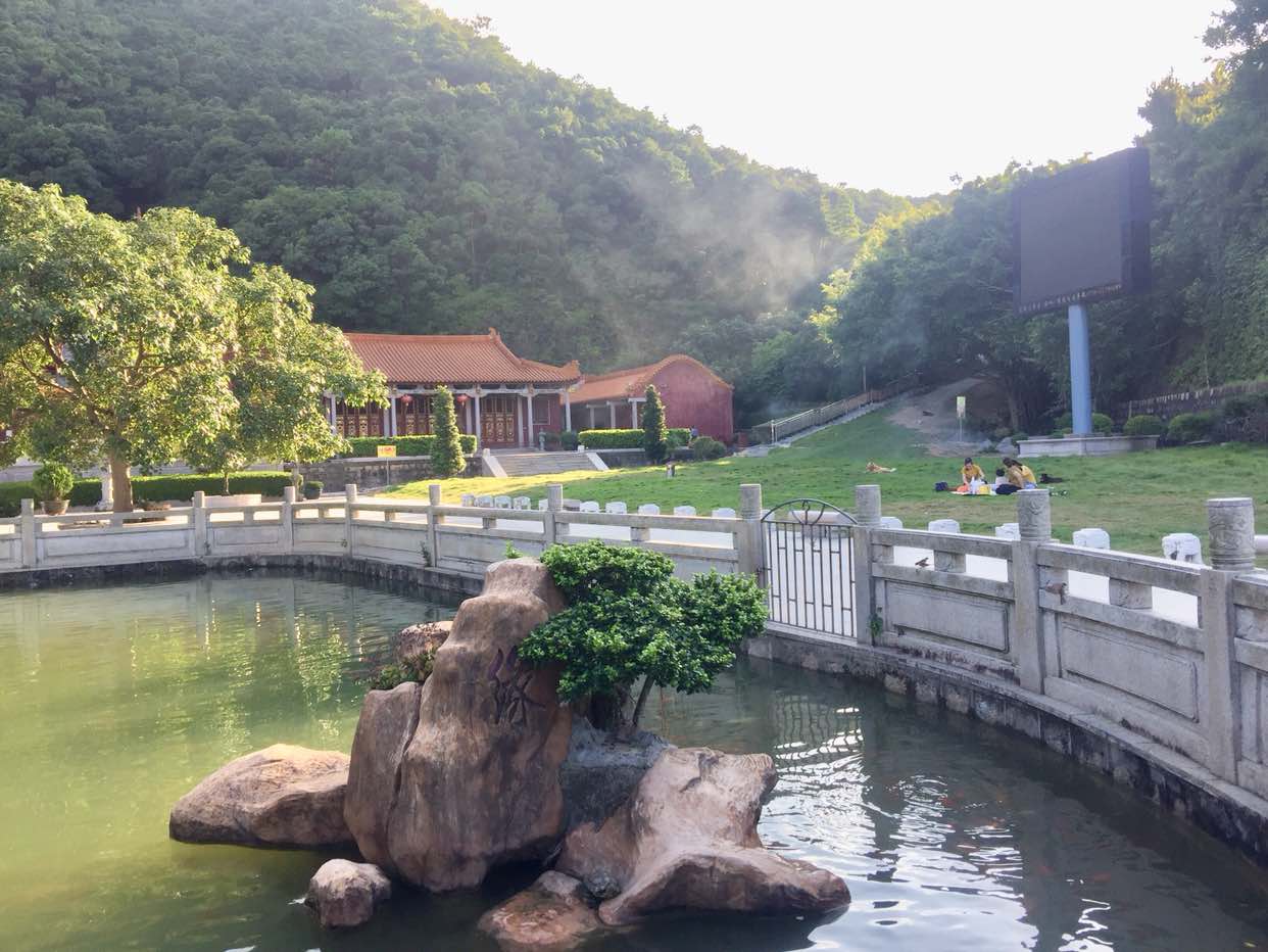 宝龙寺