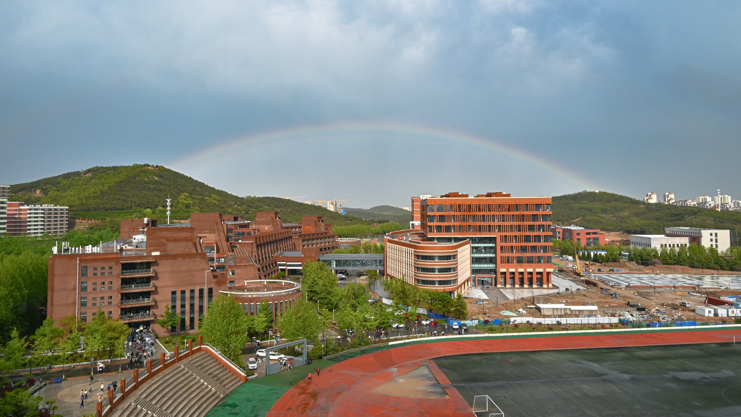 青岛理工大学黄岛校区 - 高德地图