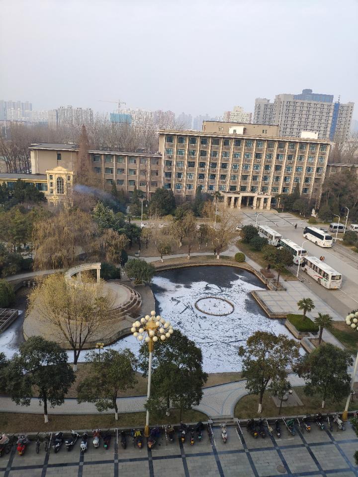 郑州轻工业大学校区图片
